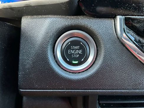 Used 2024 Chevrolet Colorado W/T w/ WT Convenience Package II RWD image 27