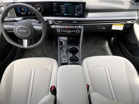 New 2026 Hyundai Sonata SE image 2