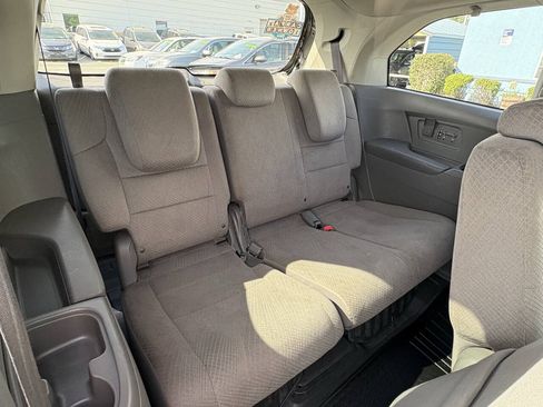Used 2017 Honda Odyssey SE image 19