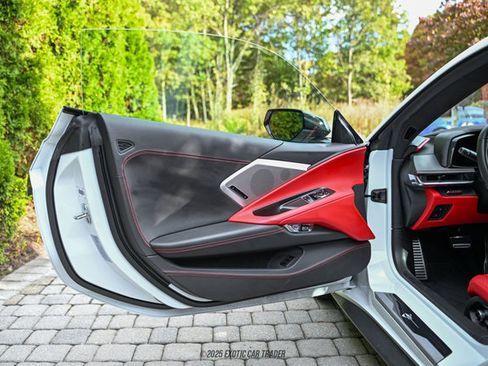 Used 2020 Chevrolet Corvette Stingray Premium Cpe w/ 3LT Preferred Equipment Group image 28