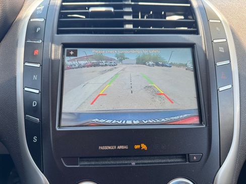 Used 2018 Lincoln MKC Select w/ Select Plus Package FWD image 21
