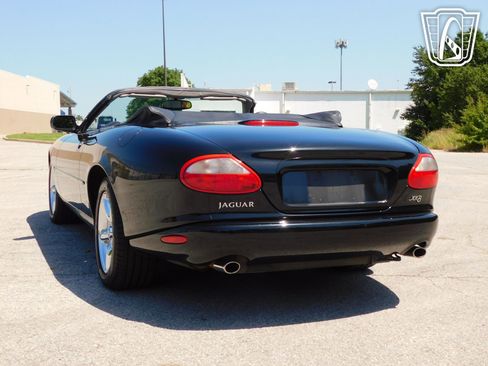 Used 1998 Jaguar XK8 image 18