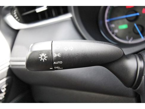 Used 2021 Toyota Venza XLE w/ Softex Package AWD/4WD image 17
