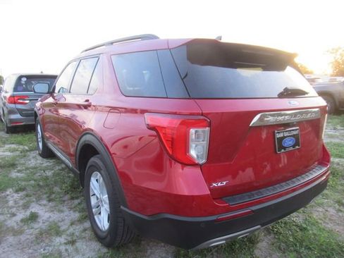 Used 2021 Ford Explorer XLT w/ Equipment Group 202A RWD image 4