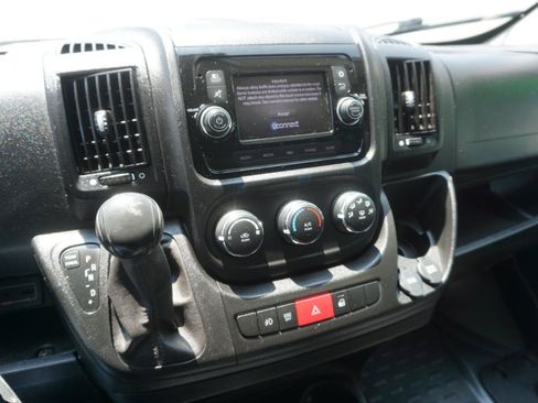 Used 2021 RAM ProMaster 2500 w/ Convenience Group FWD image 14