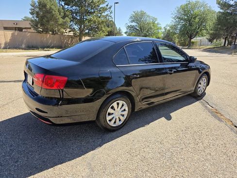 Used 2011 Volkswagen Jetta S FWD image 8