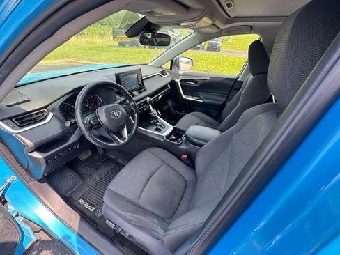 Used 2019 Toyota RAV4 XLE w/ Convenience Package AWD/4WD image 15