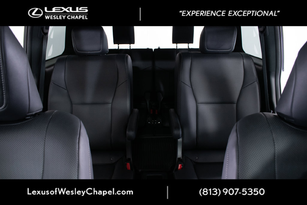Certified 2026 Lexus GX 550 w/ Accessory Package (31) AWD/4WD image 16
