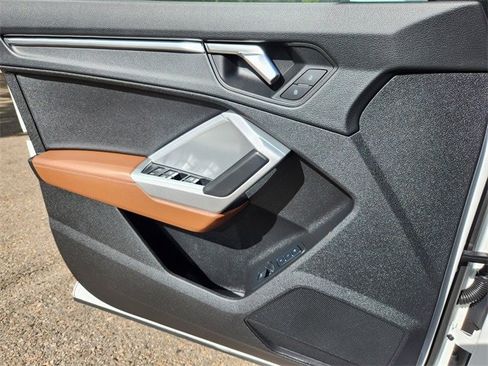 Used 2024 Audi Q3 2.0T Premium Plus image 22