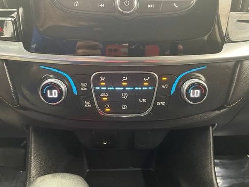Used 2021 Chevrolet Traverse LS FWD image 5