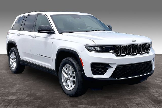 New 2026 Jeep Grand Cherokee Laredo X AWD/4WD image 2