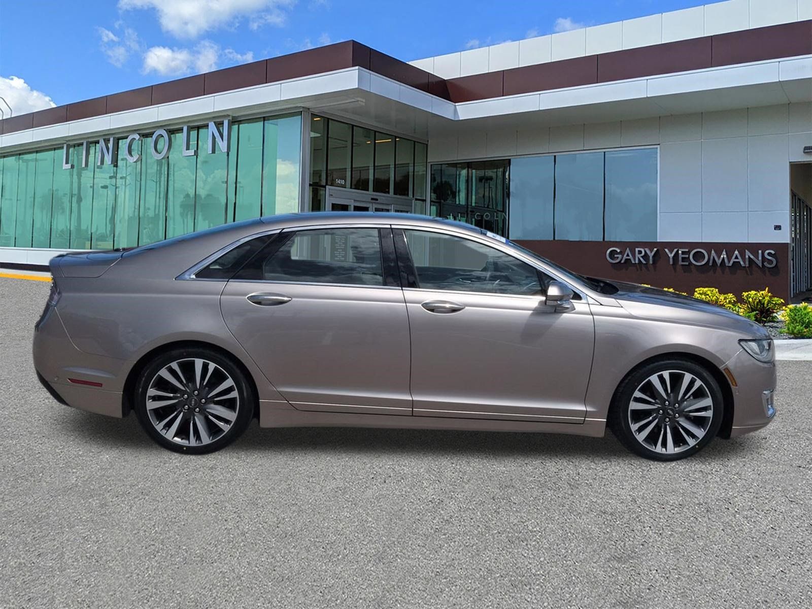 Certified 2019 Lincoln MKZ Reserve FWD image 3