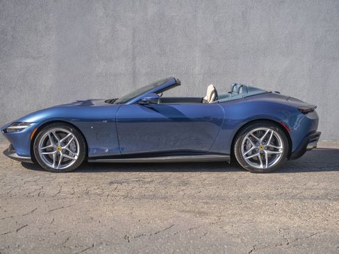 Certified 2025 Ferrari Roma Spider image 2