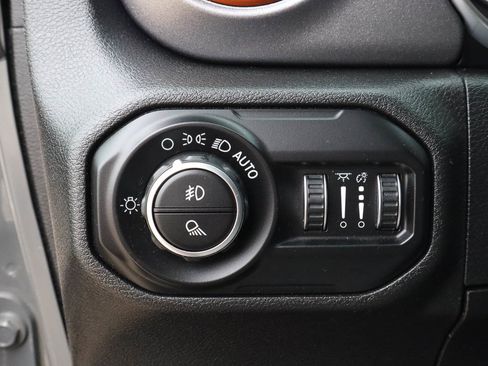 Used 2021 Jeep Gladiator Mojave AWD/4WD image 18