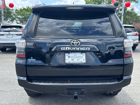 Used 2023 Toyota 4Runner SR5 Premium w/ Moonroof Package RWD image 4