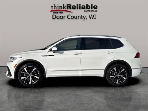 Used 2024 Volkswagen Tiguan SEL R-Line image 2