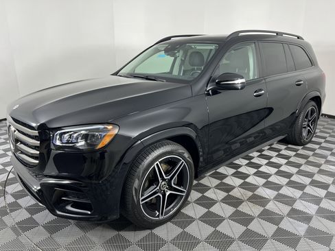 Certified 2024 Mercedes-Benz GLS 450 4MATIC image 8
