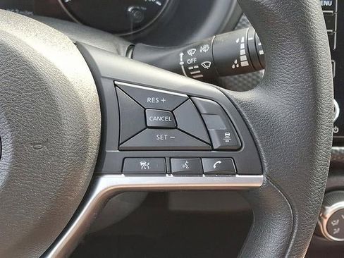 Certified 2024 Nissan Kicks SV image 21