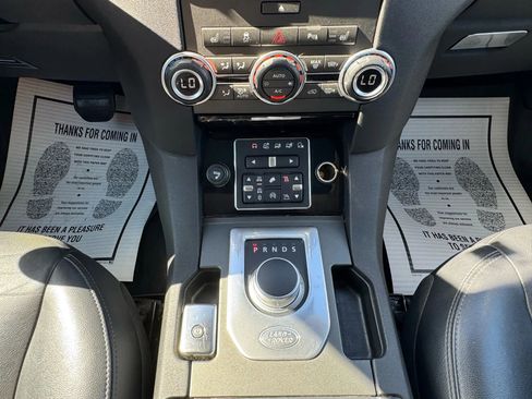 Used 2015 Land Rover LR4 HSE image 31