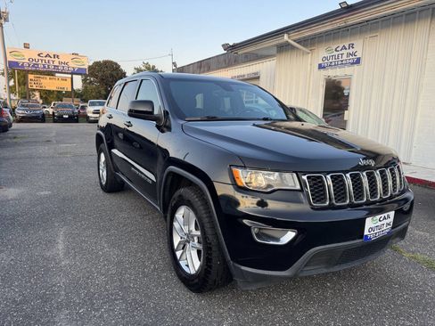 Used 2017 Jeep Grand Cherokee Laredo w/ Quick Order Package 23E image 1