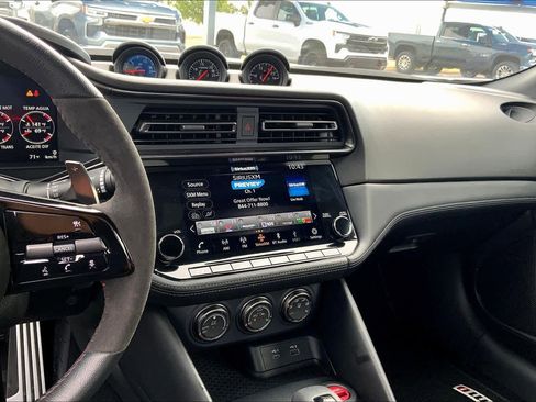 Used 2024 Nissan Z NISMO w/ Floor Mat Package image 7