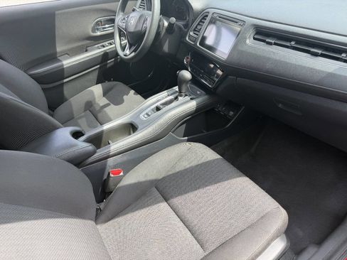 Used 2018 Honda HR-V EX image 27