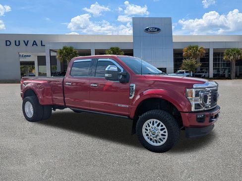 Used 2022 Ford F450 Platinum w/ FX4 Off-Road Package image 2