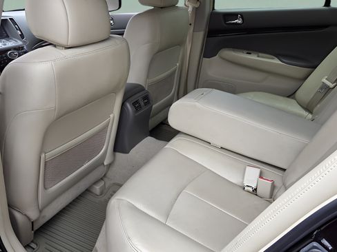 Used 2013 INFINITI G37 Journey w/ Premium Pkg RWD image 9