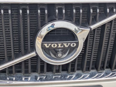 Used 2018 Volvo XC90 T6 Momentum w/ Convenience Package image 32