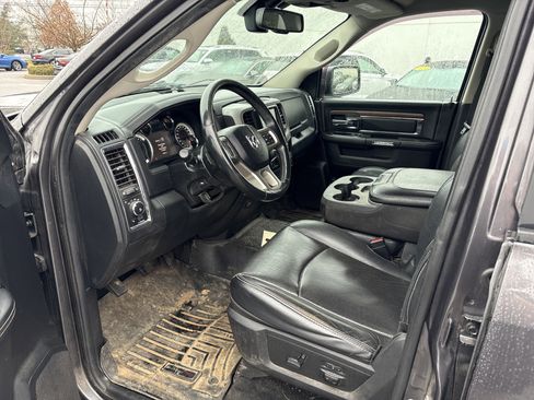 Used 2017 RAM 1500 Laramie w/ Convenience Group image 10
