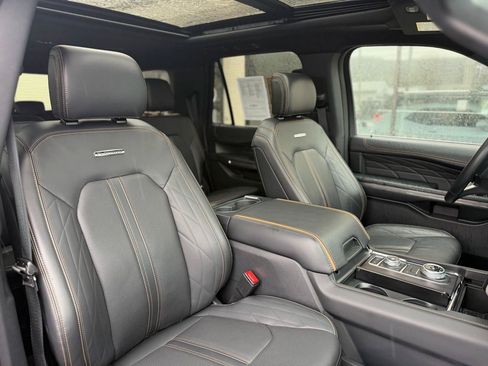 Used 2024 Ford Expedition Max Platinum AWD/4WD image 18