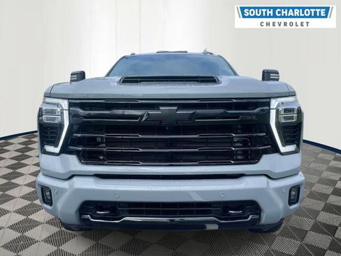 Used 2024 Chevrolet Silverado 2500 LTZ w/ LTZ Plus Package AWD/4WD image 2