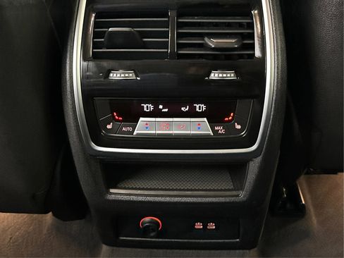 Used 2020 BMW X7 xDrive40i w/ Premium Package image 28