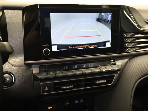 Used 2025 Toyota Camry SE FWD image 22