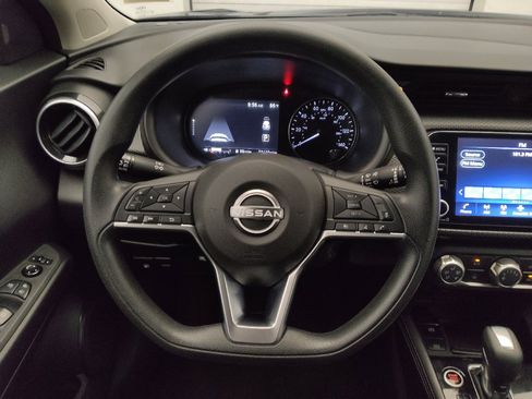 Used 2023 Nissan Kicks SV FWD image 22