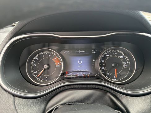 Certified 2019 Jeep Cherokee High Altitude AWD/4WD image 33