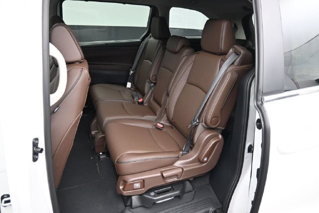 New 2026 Honda Odyssey Touring image 12