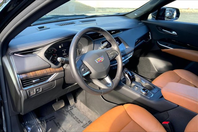 Used 2023 Cadillac XT4 Premium Luxury w/ LPO, Onyx Lite Package AWD/4WD image 14