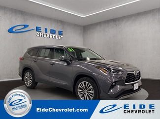 Used 2021 Toyota Highlander Platinum AWD/4WD video 1