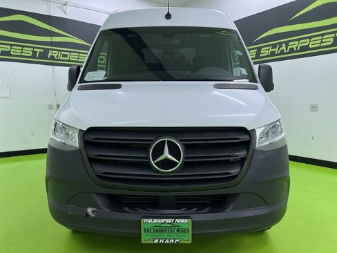 Used 2021 Mercedes-Benz Sprinter 2500 image 3