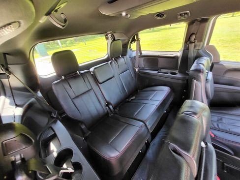 Used 2017 Dodge Grand Caravan GT FWD image 17