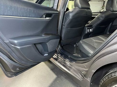 Used 2023 Toyota Camry XLE w/ Navigation Package FWD image 16