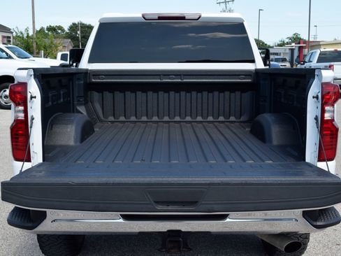 Used 2024 Chevrolet Silverado 2500 W/T w/ WT Convenience Package AWD/4WD image 19