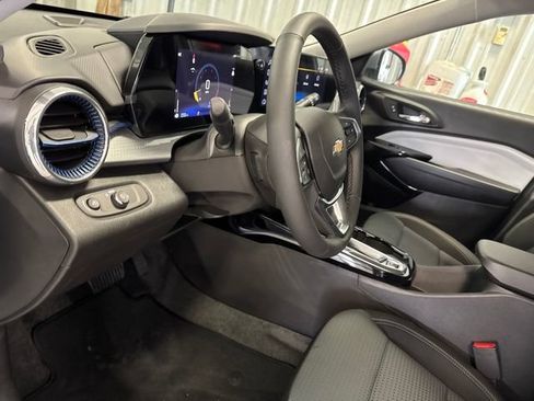 New 2026 Chevrolet Trax LT w/ Driver Confidence Package FWD image 33