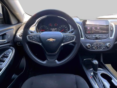 Used 2020 Chevrolet Malibu LT FWD image 5