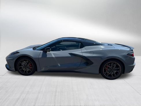 Used 2024 Chevrolet Corvette Stingray Premium Conv w/ Z51 Performance Package RWD image 8