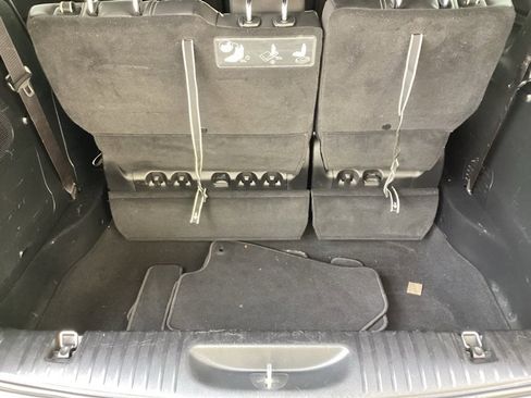 Used 2021 Chrysler Pacifica Touring-L w/ Uconnect Theater Family Group image 12