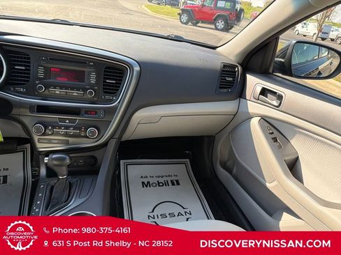 Used 2015 Kia Optima LX FWD image 30