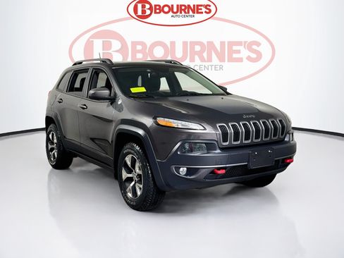 Used 2016 Jeep Cherokee Trailhawk w/ Comfort/Convenience Group AWD/4WD image 1