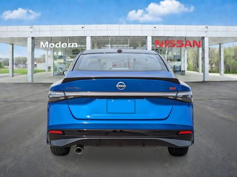 New 2027 Nissan Sentra SR w/ Floor Mat Package FWD image 4